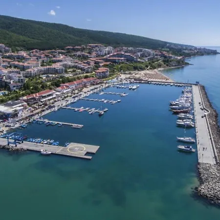 Horizon 9 'б' 公寓 圣弗拉斯